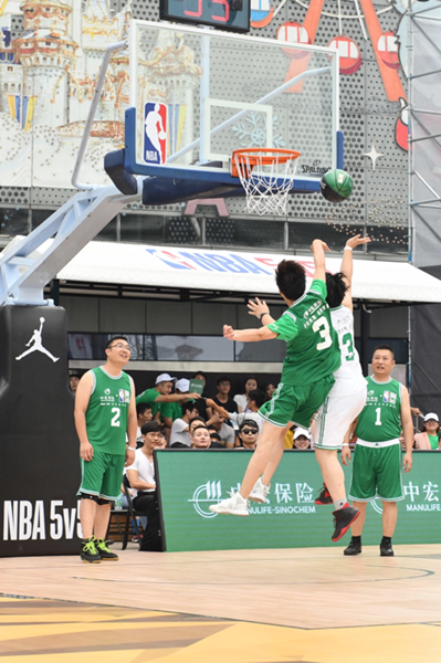 在防守端的 在防守端的