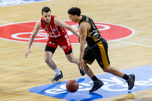 早年留学美 早年留学美